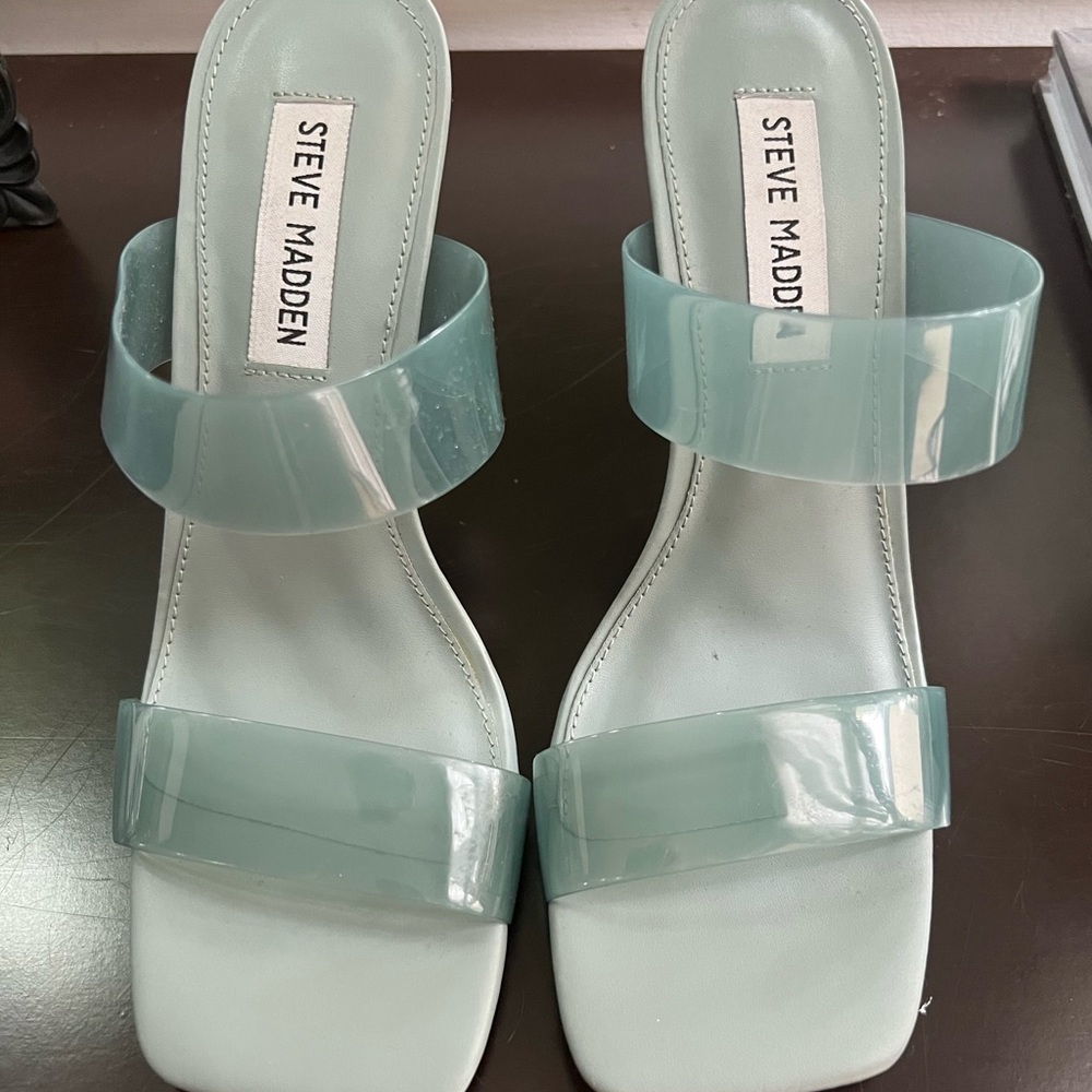 Steve Madden 💚💚 Sandals 4” heels